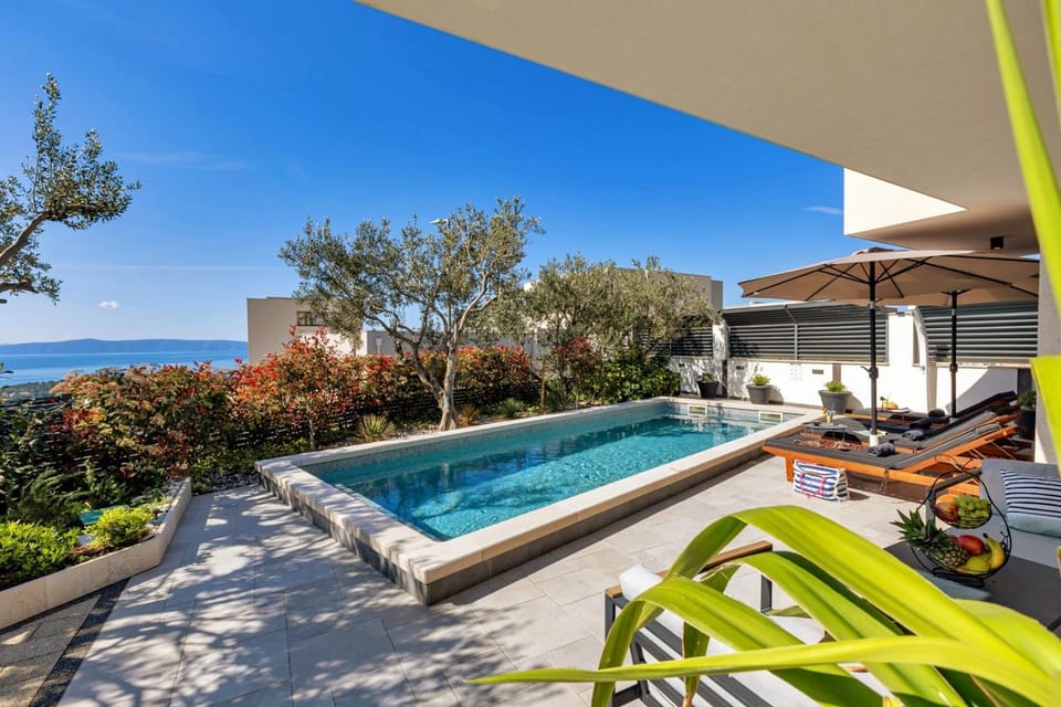 Villa Festina lente a luxury villa in Makarska, heated pool Villa in Makarska