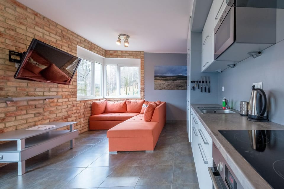 TV and multimedia, Kitchen or kitchenette, Living room