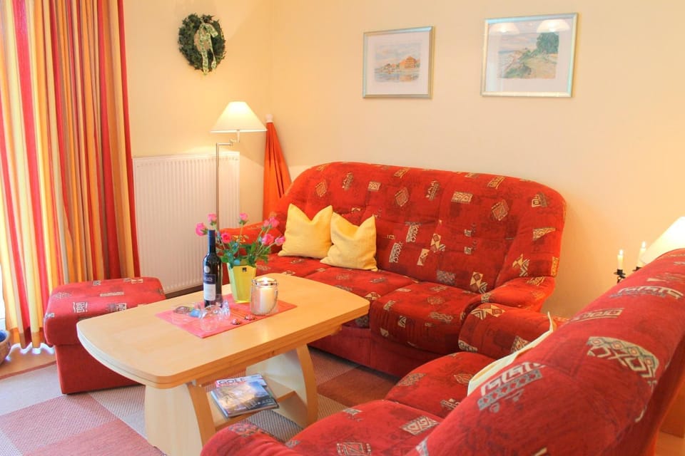 Residenz am Kurpark - Whg 12 - familienfreundliche Wohnung, strandnah und zentral gelegen, WLAN Apartment in Grömitz
