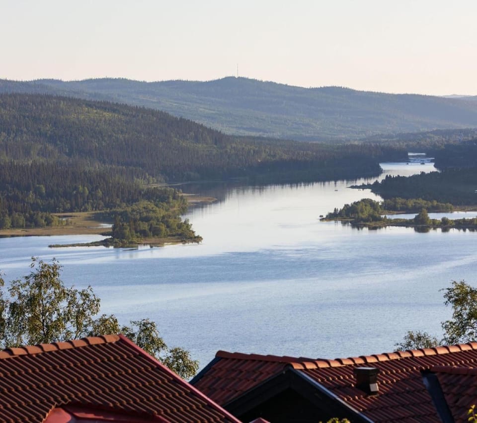 Mountain view, River view, Sea view
