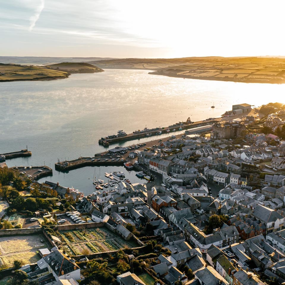 Neighbourhood, Natural landscape, River view, Sea view