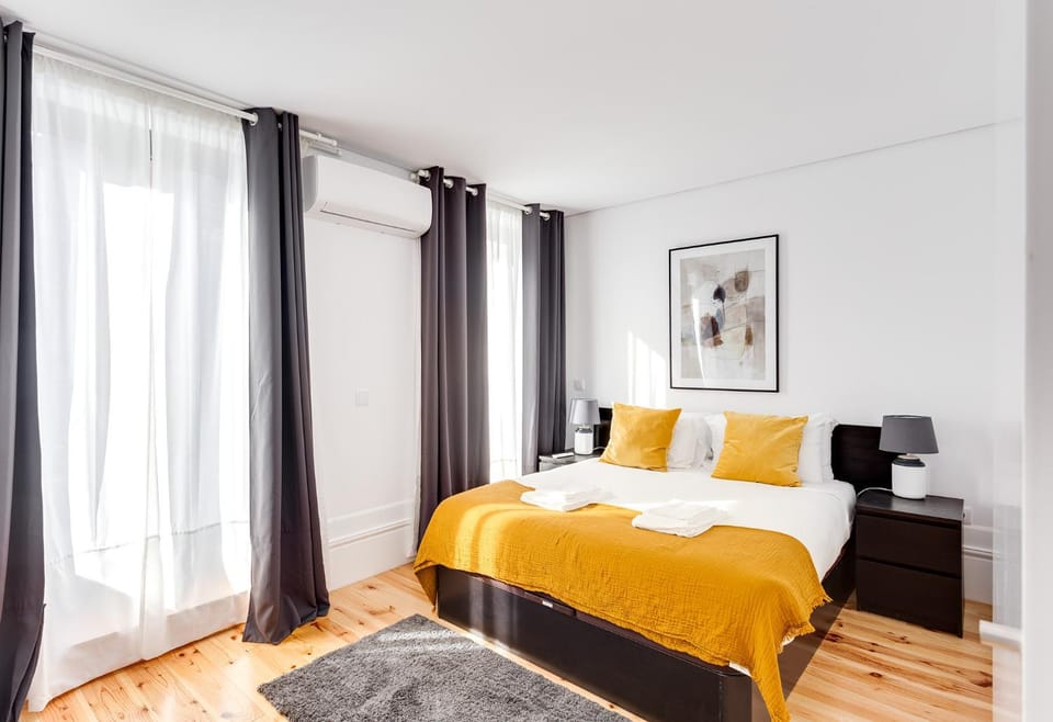 Almada Luxurious Duplex by DA'HOME Apartment in Porto