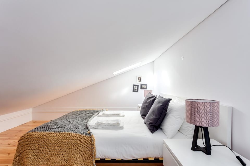 Almada Luxurious Duplex by DA'HOME Apartment in Porto