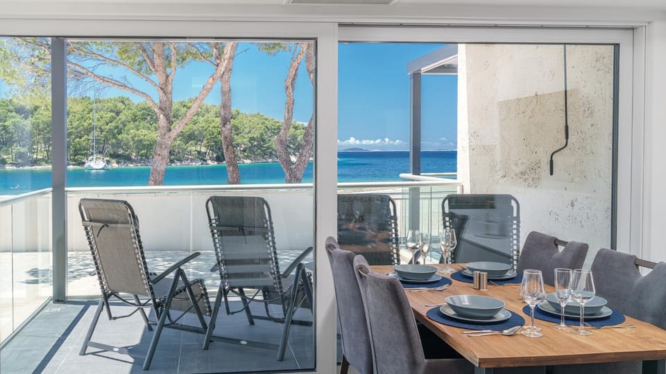 Alexandra Apartments Apartment in Tisno