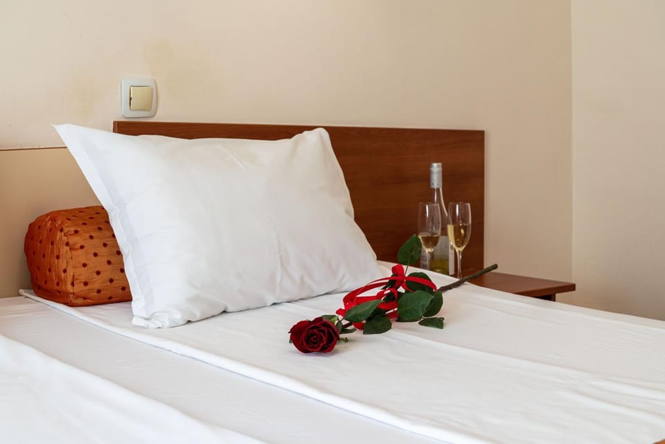 Bed, Photo of the whole room