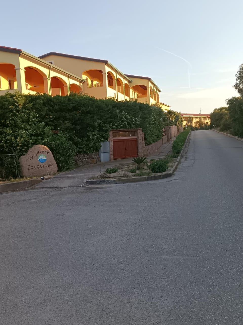 Day, Neighbourhood