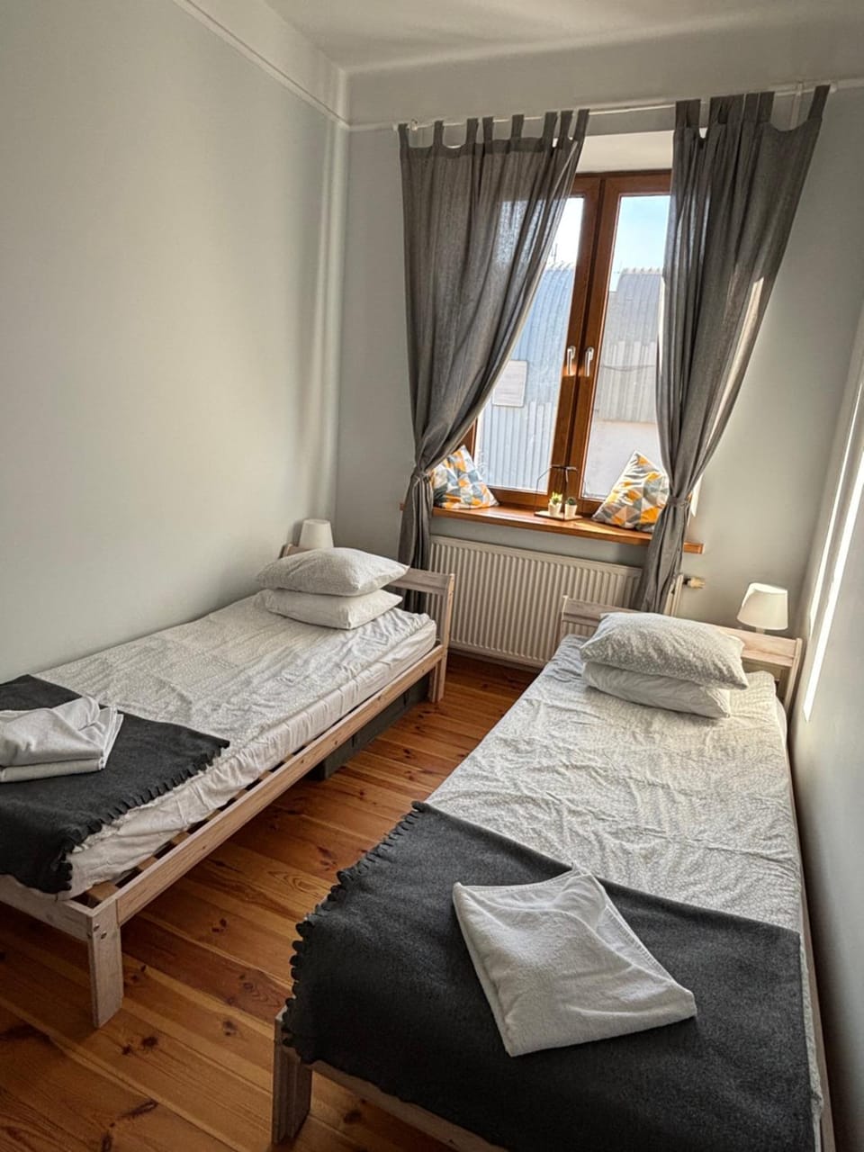 Photo of the whole room, Bedroom, towels