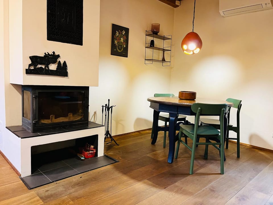 Living room, flat iron