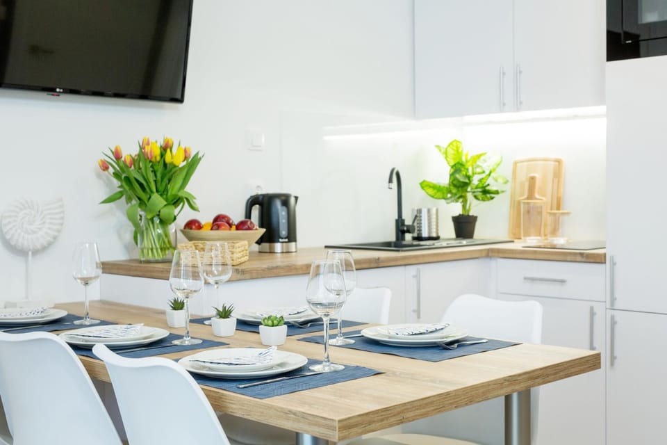 Kitchen or kitchenette, Living room, Dining area