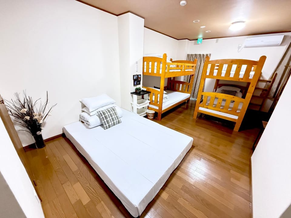 Bed, Photo of the whole room, Bedroom, bunk bed