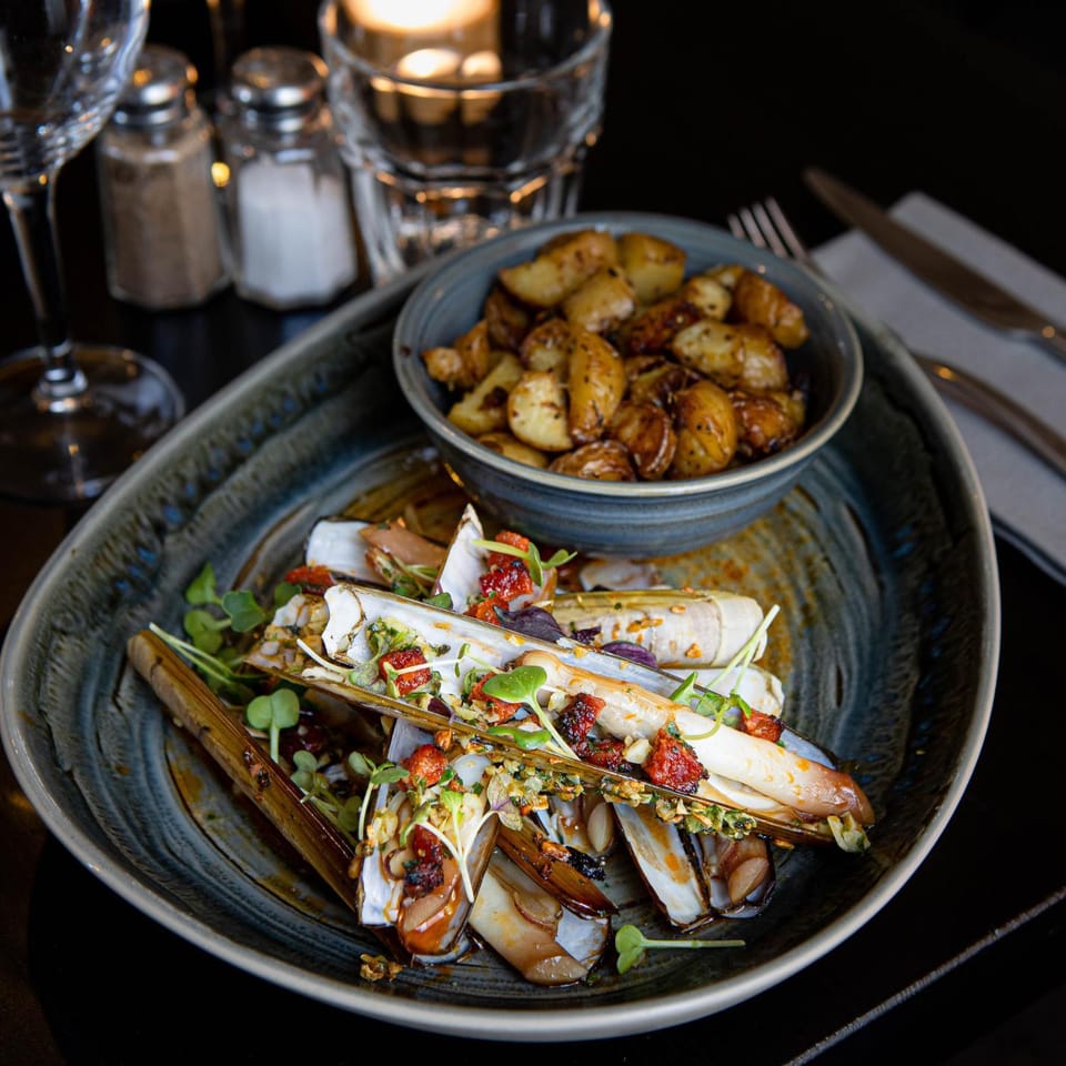Restaurant/places to eat, Food and drinks