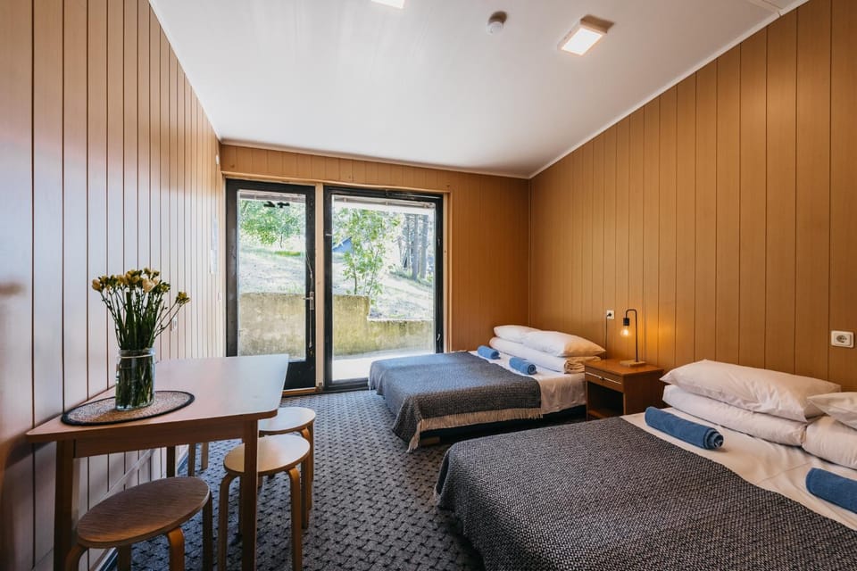 Bed, Photo of the whole room, Seating area, Bedroom