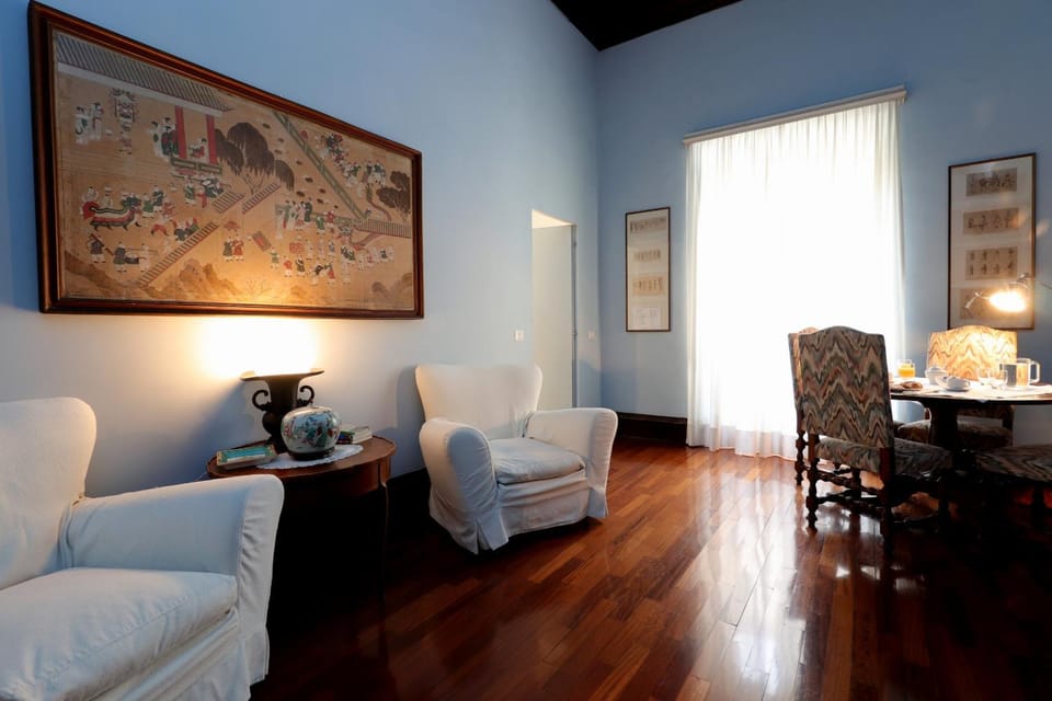 Other, Seating area