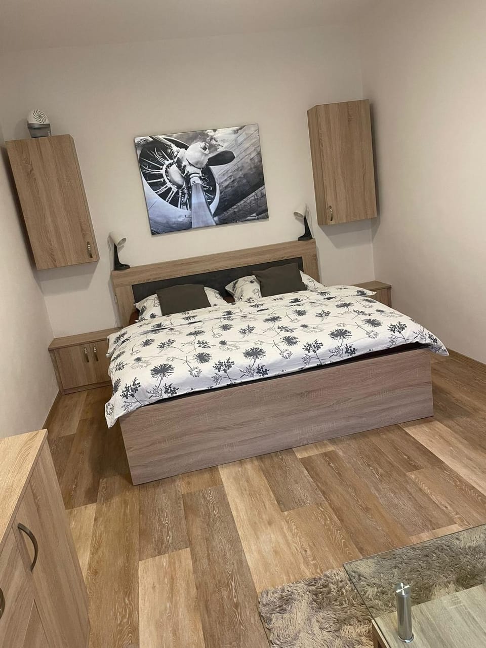 Bed, Photo of the whole room, Bedroom