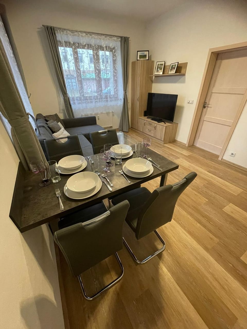 Living room, Seating area, Dining area