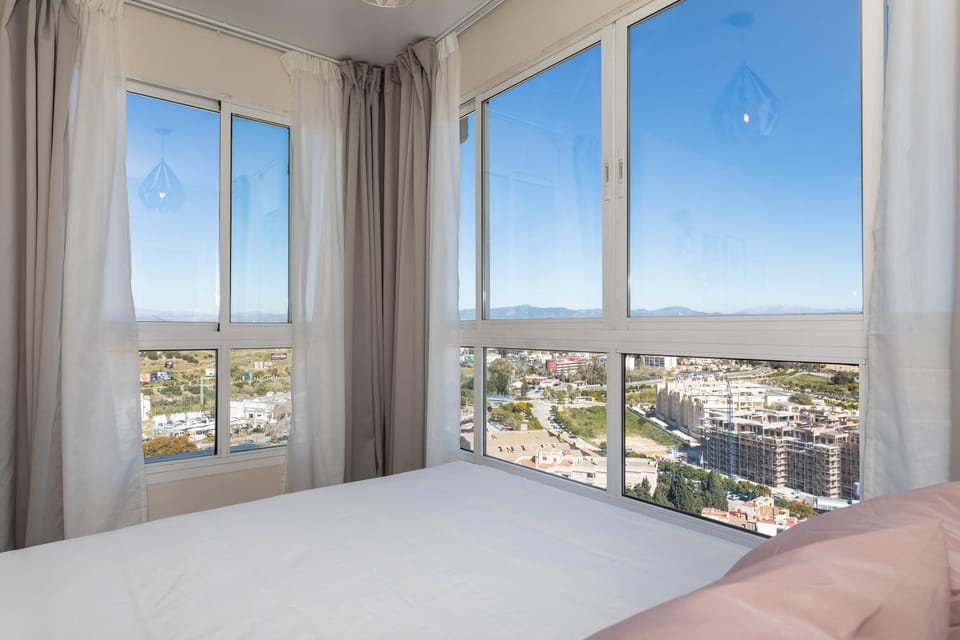Bed, Day, View (from property/room), Photo of the whole room, City view