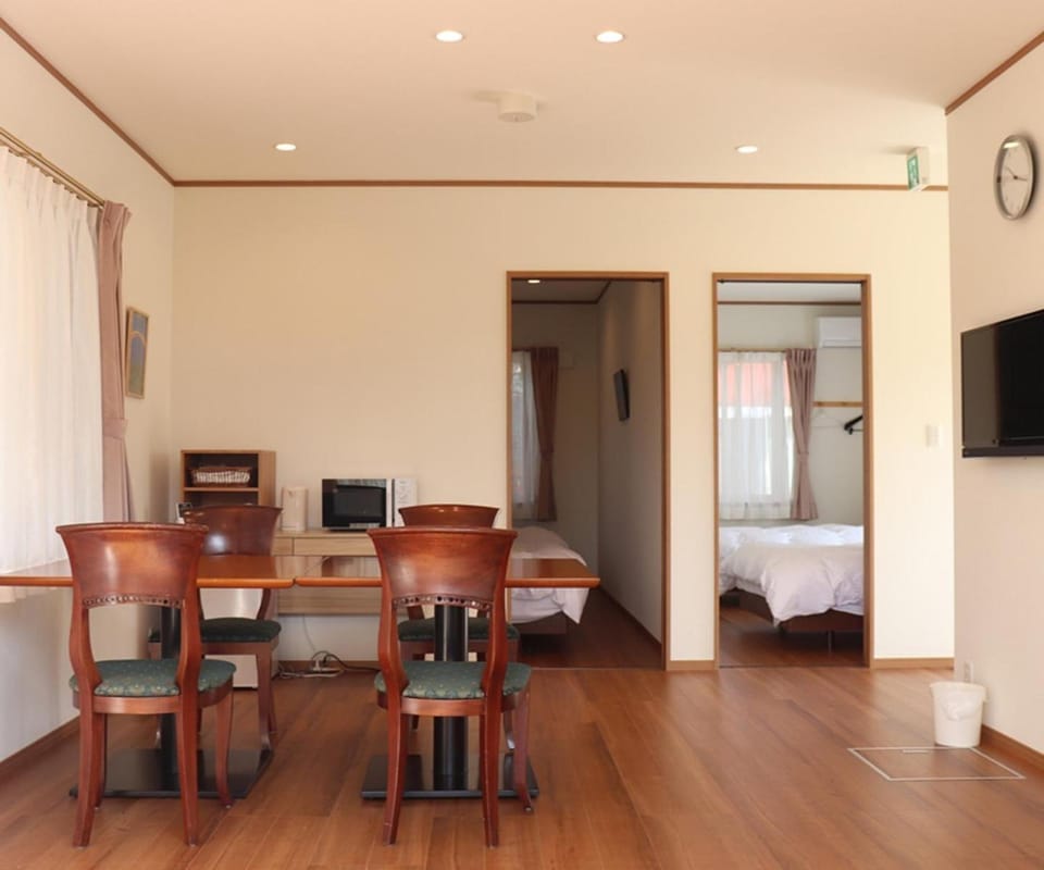 The Hirosawa City Dome House West Building / Vacation STAY 18763 Bed and Breakfast in Japan