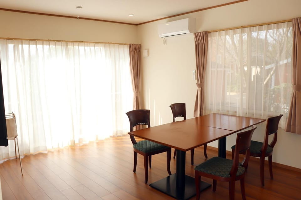 The Hirosawa City Dome House West Building / Vacation STAY 18763 Bed and Breakfast in Japan