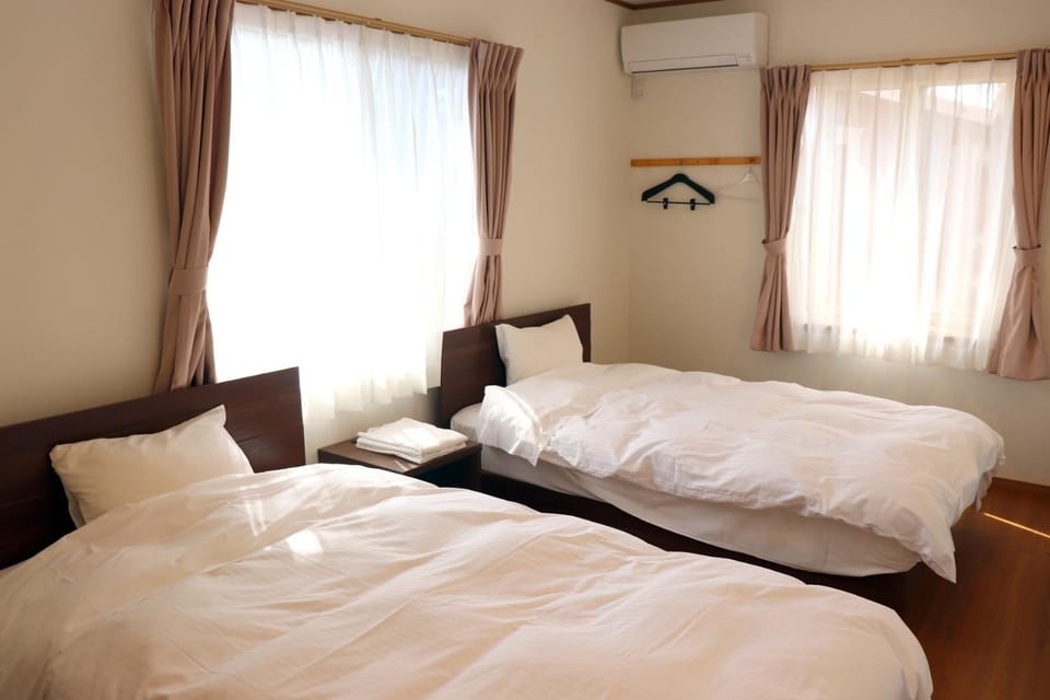 The Hirosawa City Dome House West Building / Vacation STAY 18763 Bed and Breakfast in Japan