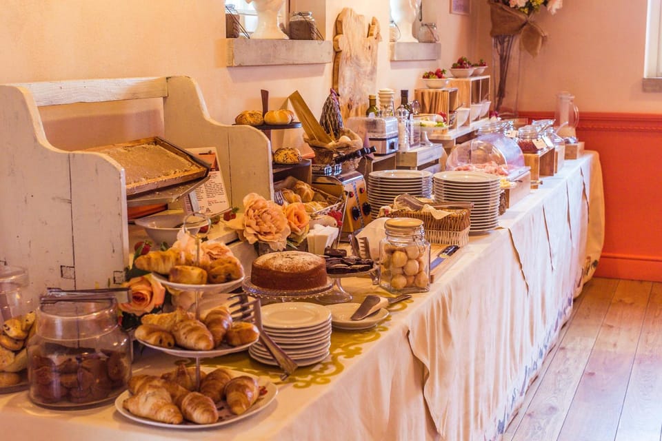 Food and drinks, Breakfast, Buffet breakfast