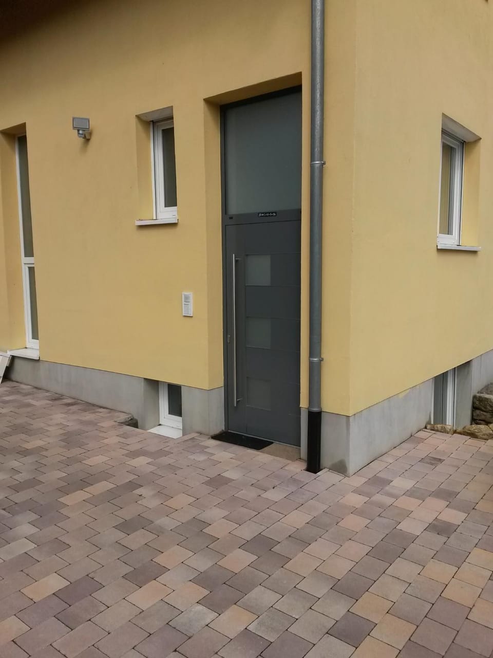 Property building, Facade/entrance