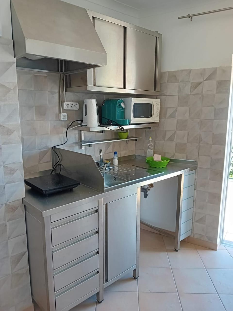 Kitchen or kitchenette