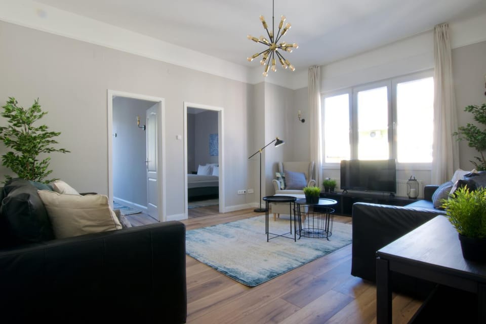 Standard Apartment by Hi5 - Tátra street Apartment in Budapest