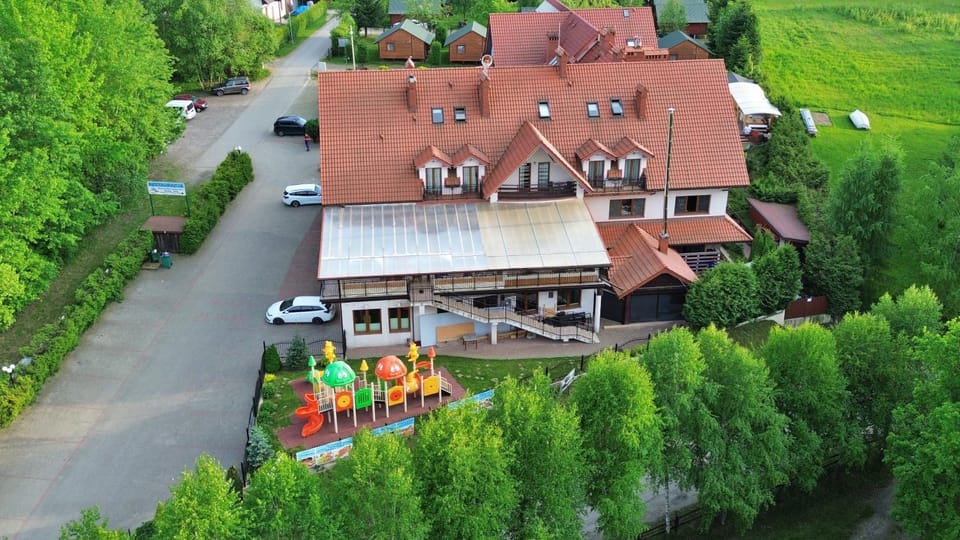 Property building, Bird's eye view, Garden