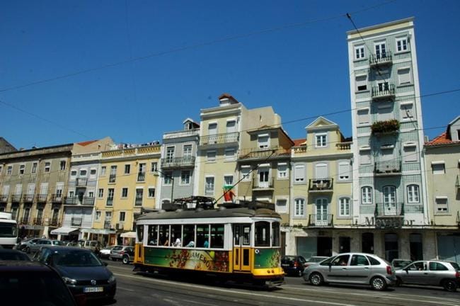 Neighbourhood, Location