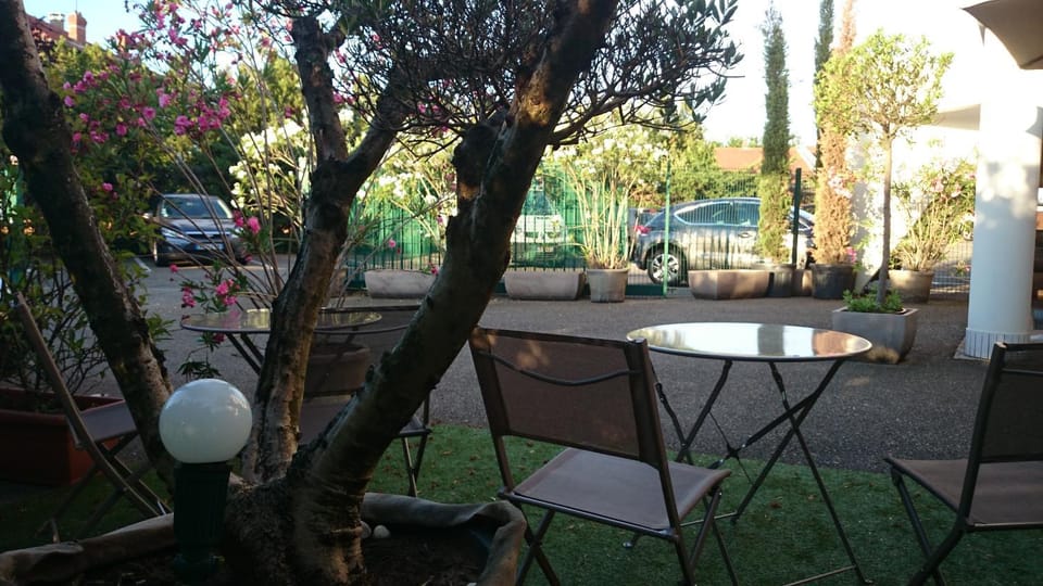Garden, Balcony/Terrace