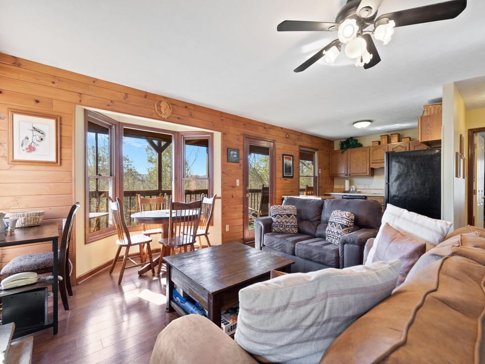Balcony/Terrace, Kitchen or kitchenette, Living room, Seating area, Dining area, furniture