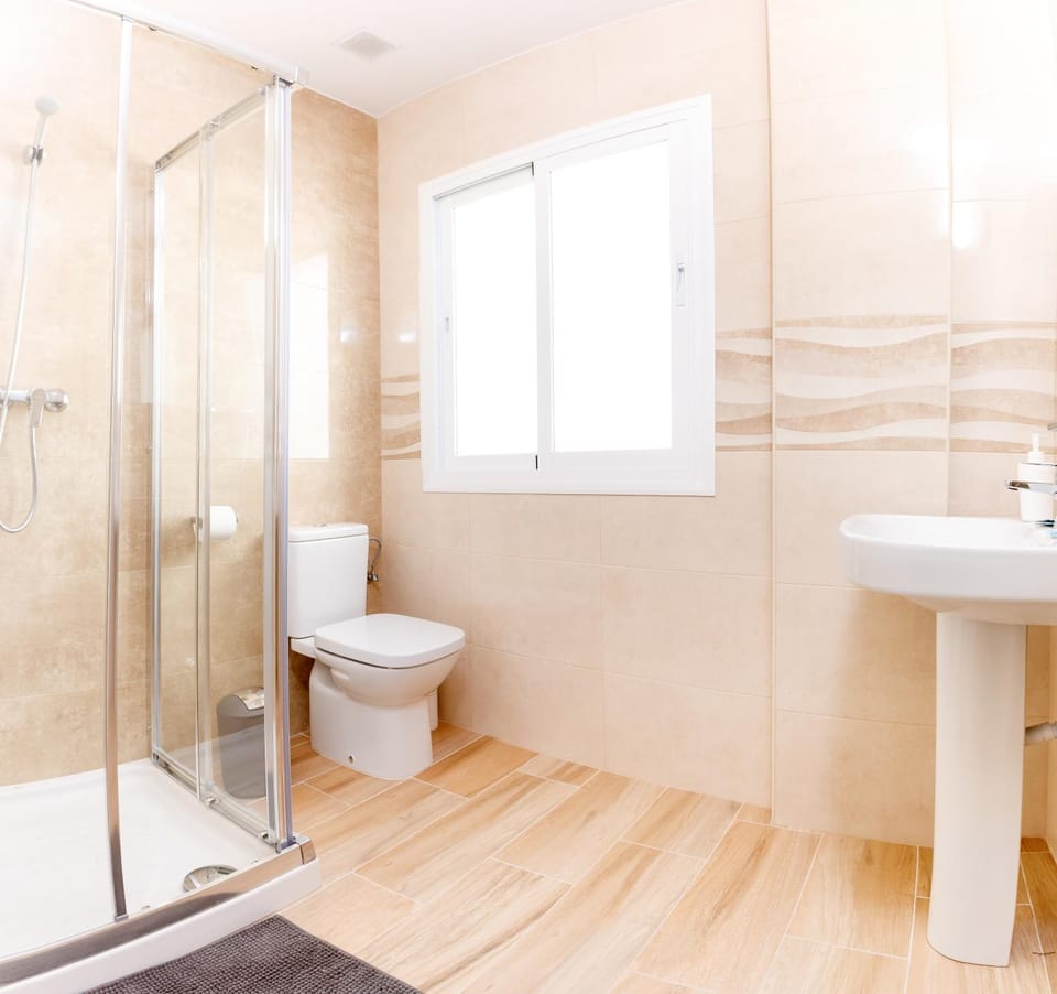 Shower, Toilet, Bathroom