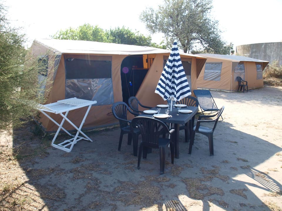 Oh! Campings - La Brise de Camargue Campground/ 
RV Resort in Saintes-Maries-de-la-Mer