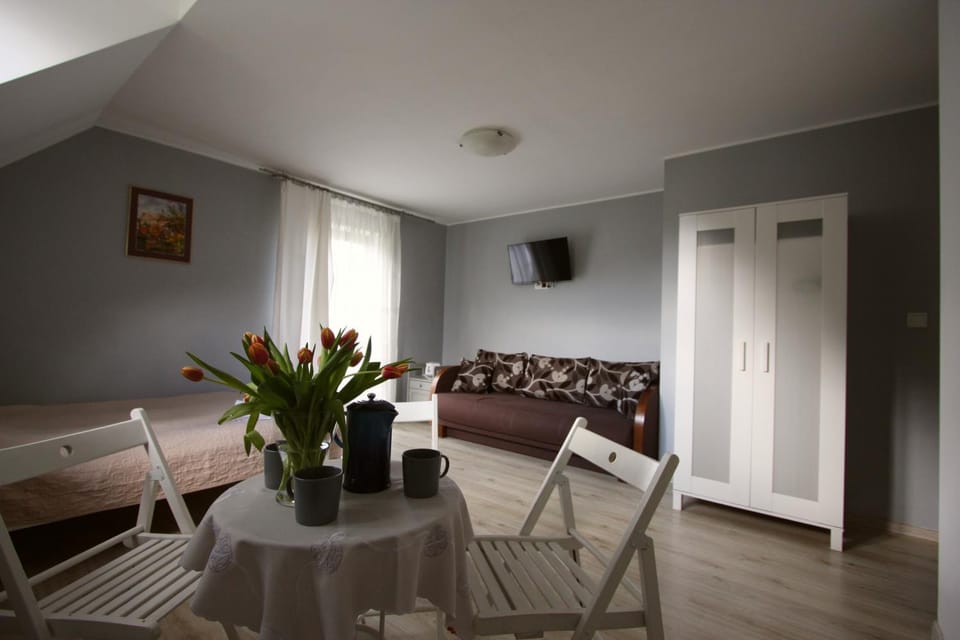 TV and multimedia, Seating area