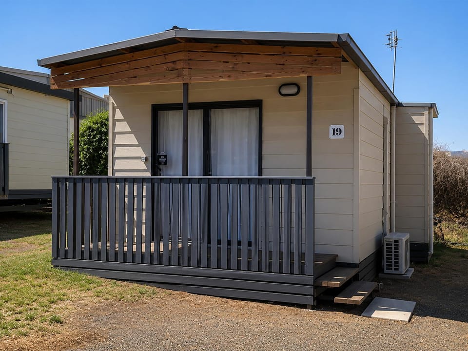 Property building, Day