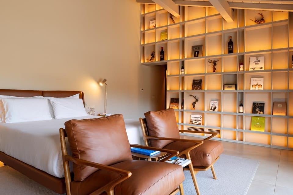 Living room, Photo of the whole room, Bedroom