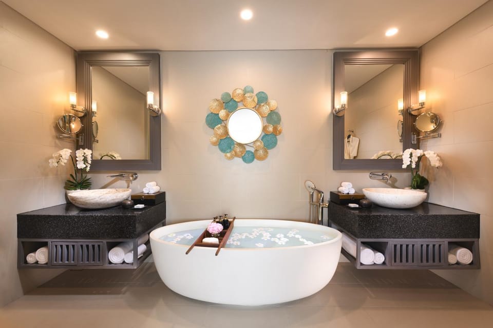 Bathroom, Bath, towels