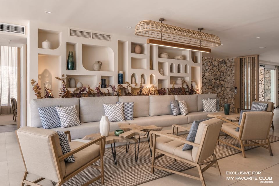 Lounge or bar