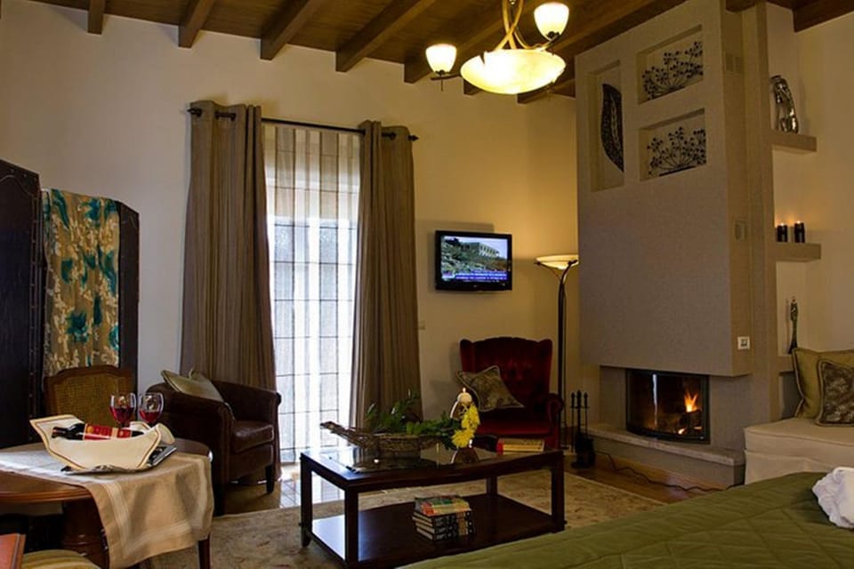 Bed, TV and multimedia