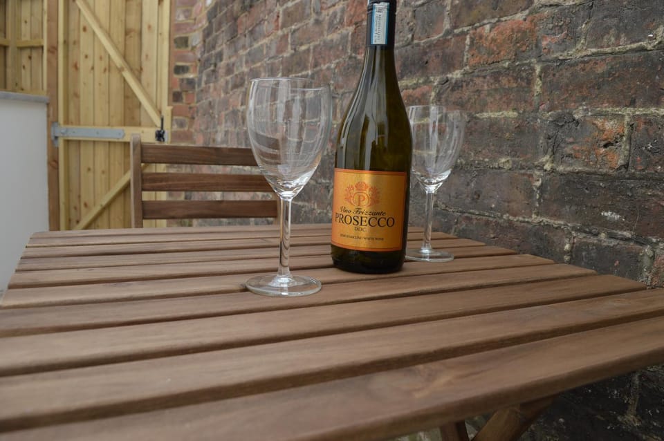 Patio, Balcony/Terrace, Drinks
