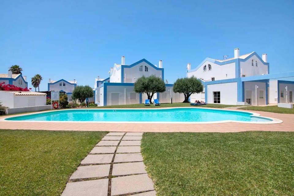 Perogil Pool Villa Apartment in Tavira