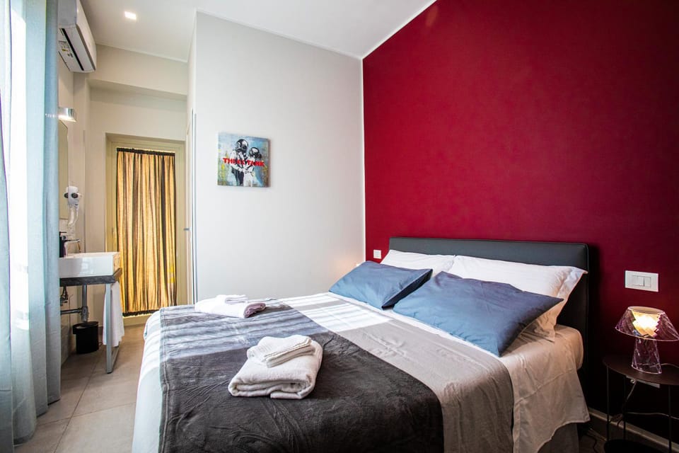 Bed, Photo of the whole room