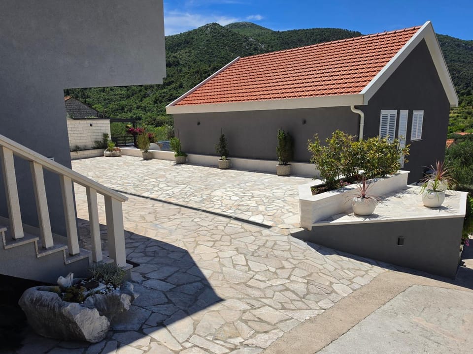 VILLA DORA ZULJANA PELJESAC CROATIA Apartment in Dubrovnik-Neretva County