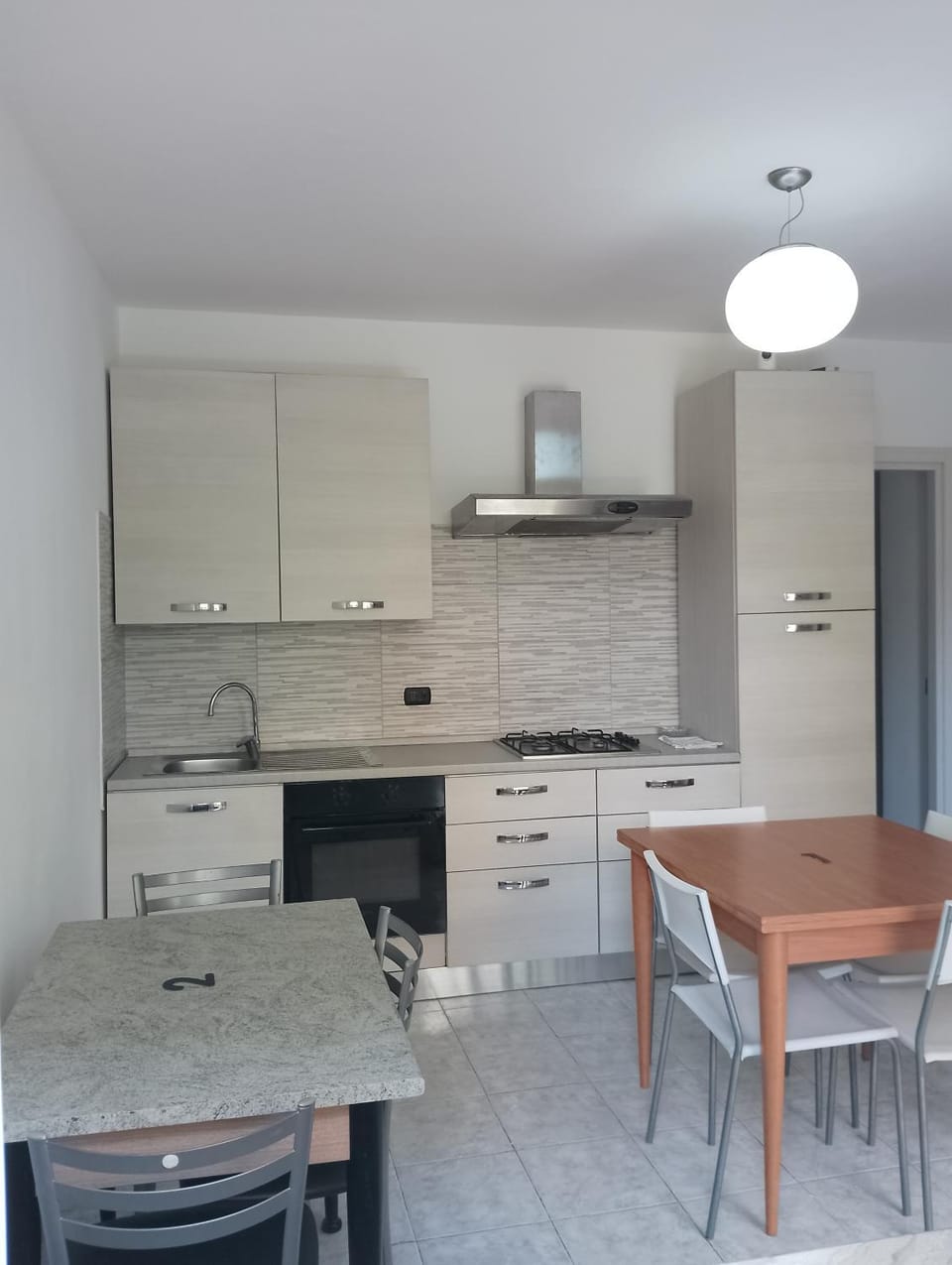 Kitchen or kitchenette, Dining area, pet friendly, stove