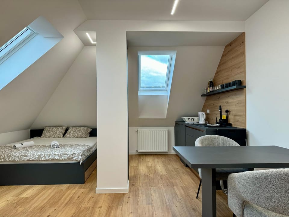 Bed, Photo of the whole room