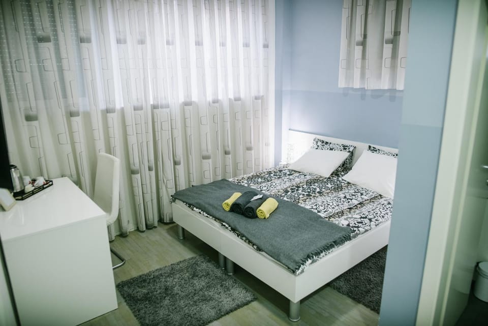 Hotellux B&B Bed and Breakfast in City of Zagreb