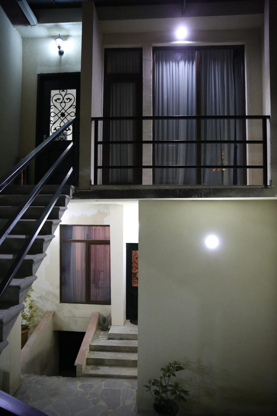 Facade/entrance