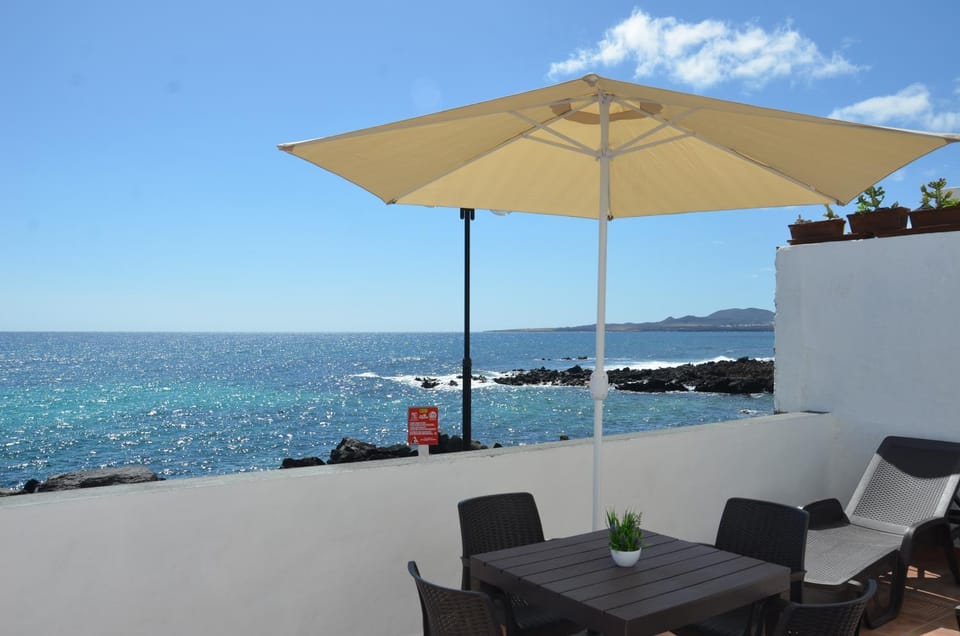 Balcony/Terrace, Sea view, Street view