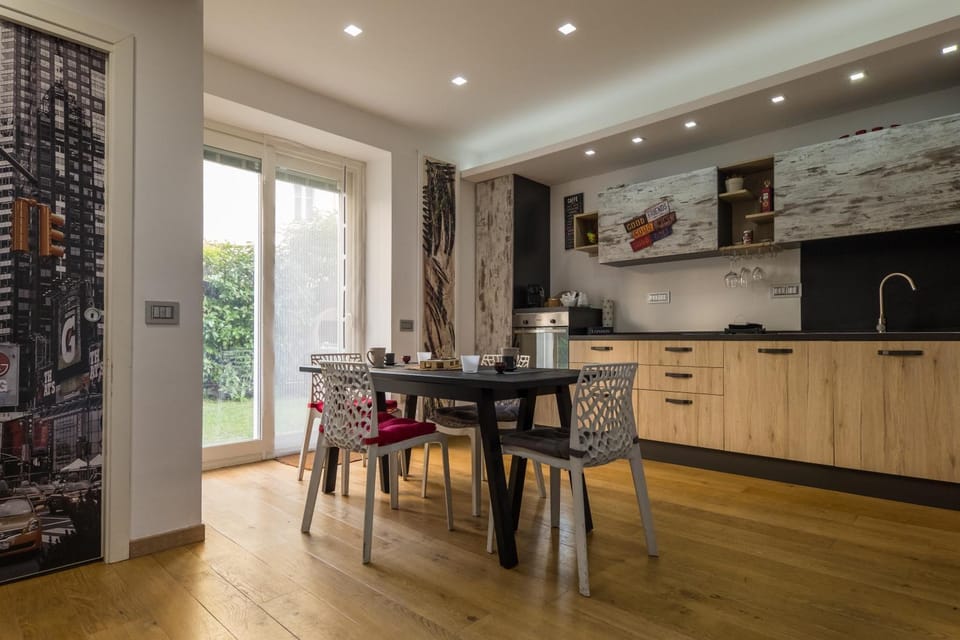 Coffee/tea facilities, Kitchen or kitchenette, Living room, Seating area, Dining area, minibar, pet friendly, kitchen