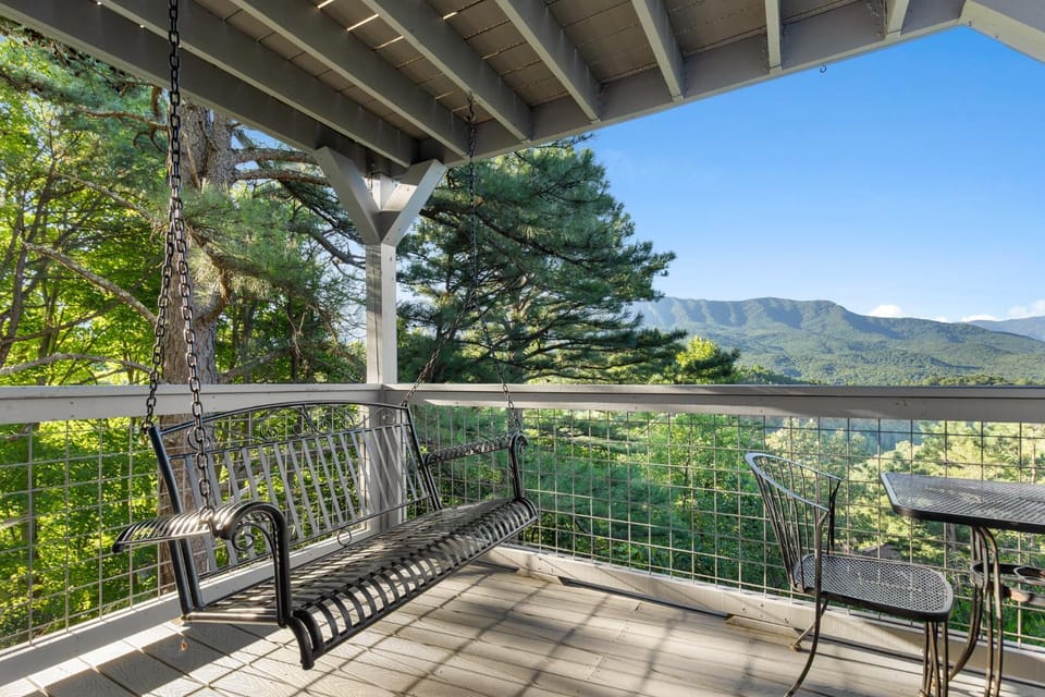 Balcony/Terrace, Seating area, Mountain view